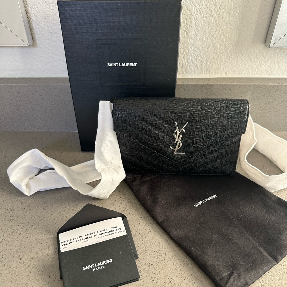 YSL YVES SAINT LAURENT CASSANDRE ENVELOPE CHAIN WALLET WOC